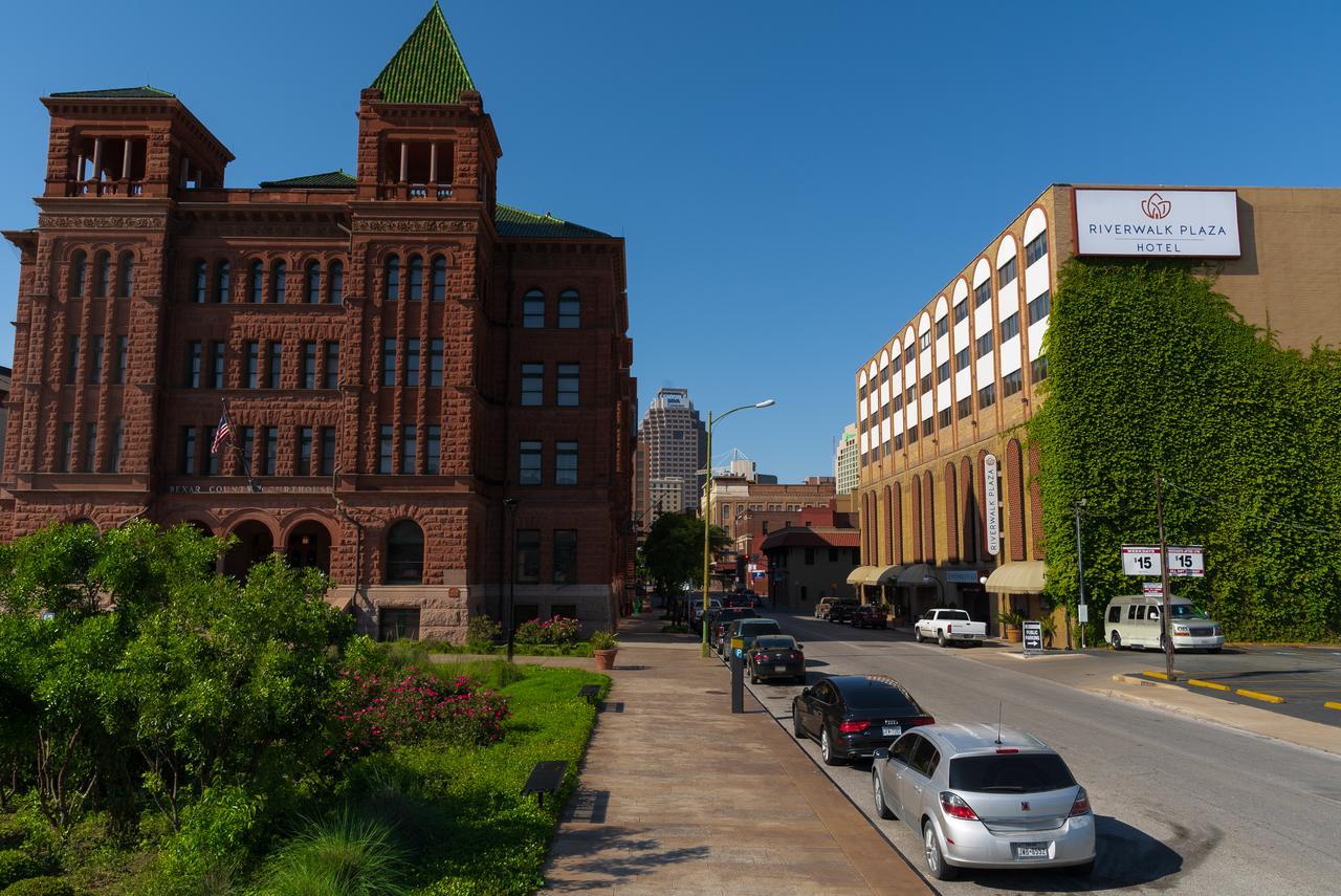 Riverwalk Plaza Hotel San Antonio Exterior photo