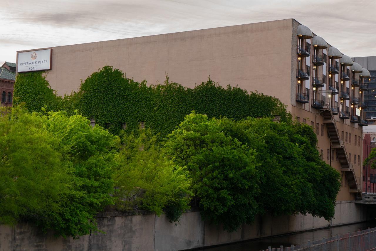 Riverwalk Plaza Hotel San Antonio Exterior photo